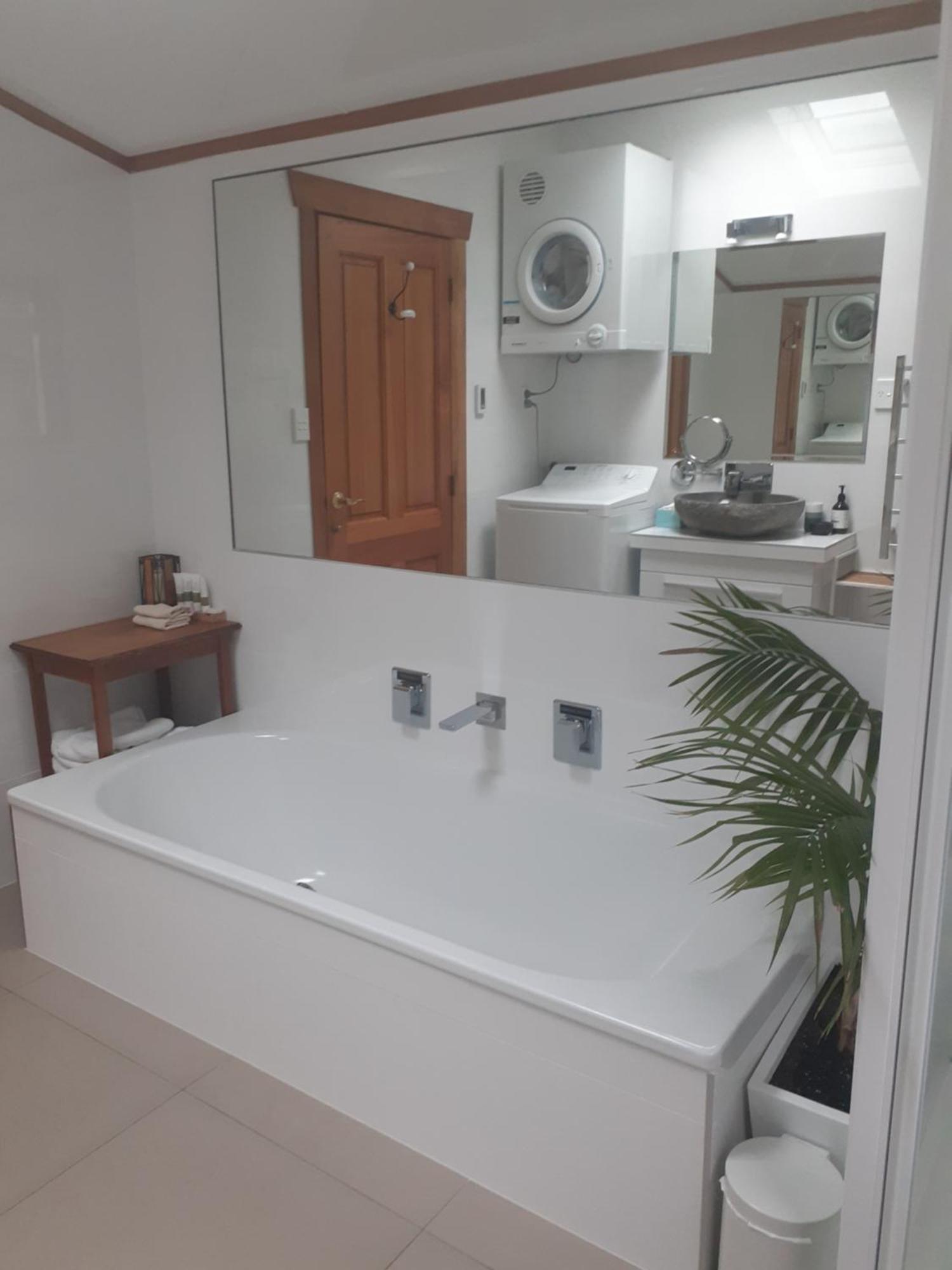 ניו פלימות' Tarawhata Thermal Apartment מראה חיצוני תמונה